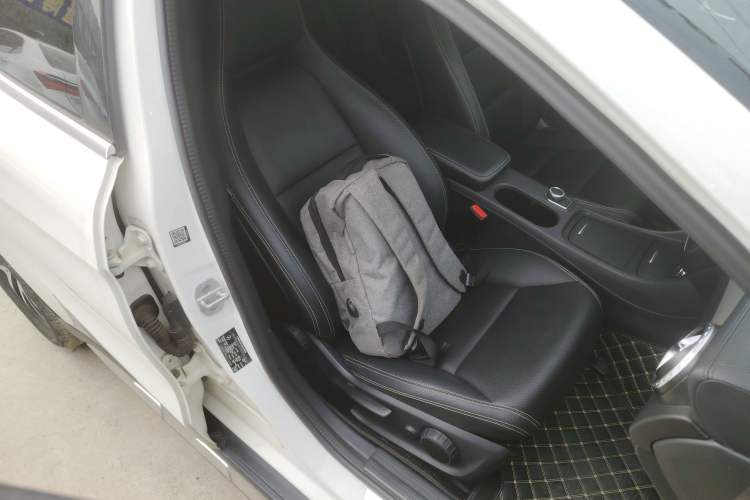 Used Mercedes-Benz GLA 2015 GLA 200 Fashion Model
