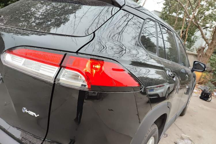 Used Toyota Corolla Cross 2026 Model 2.0L Smart Electric Hybrid Dual-Engine Pioneer Edition
