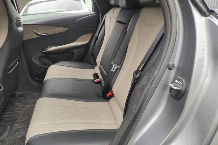 Used BYD Dolphin 2023 420 km Fashion Edition