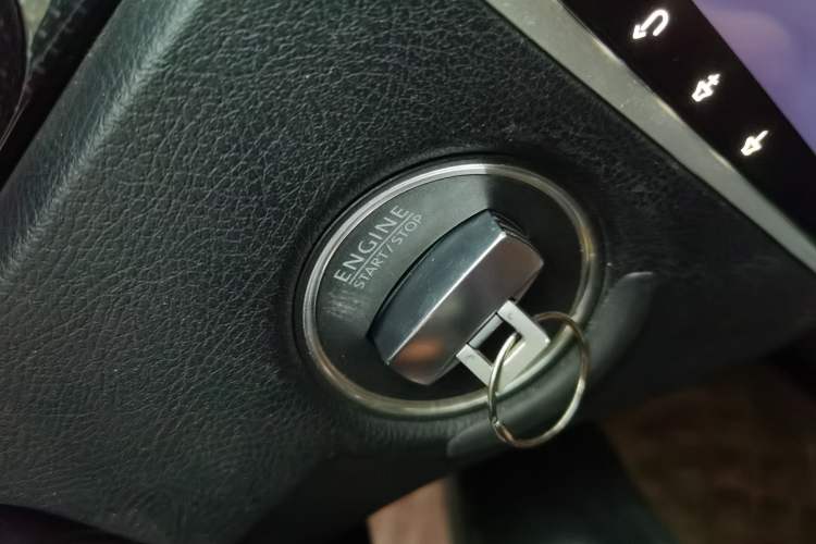 Used Volkswagen Magotan 2013 1.8TSI Luxury Model Vehicle Key