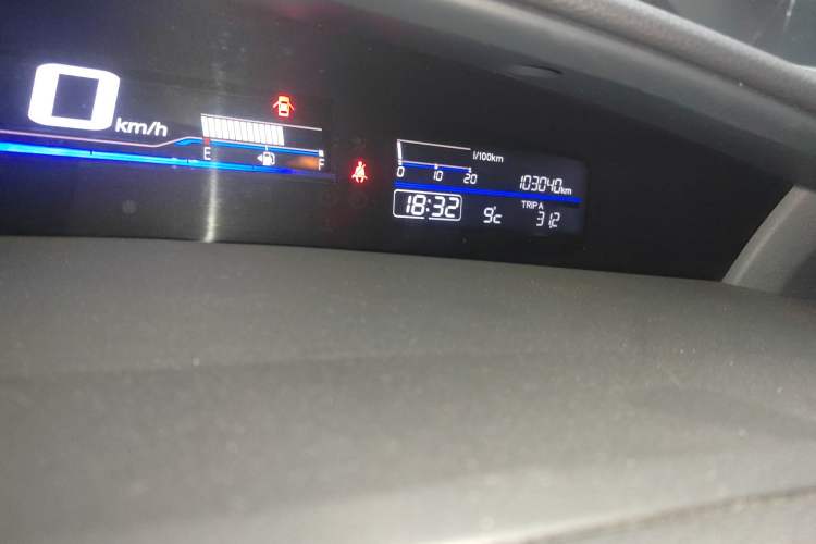 Used Honda Jade 2013 1.8L automatic Comfort version 5 seats
