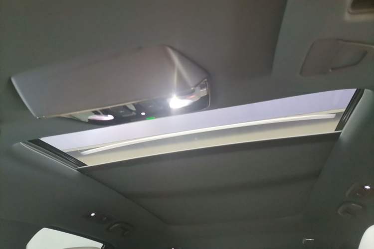 Used Nio ES8 2020 450 km Signature Edition 7-Seater Version
