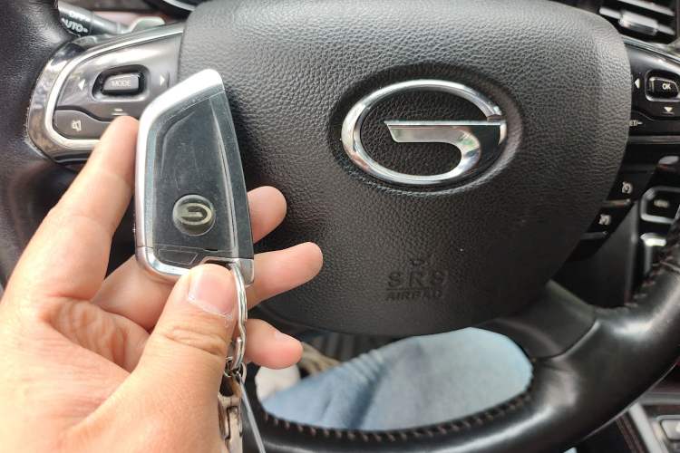 Used GAC Trumpchi GS8 2017 320T Two-Wheel Drive Luxury Smart Connectivity Version (7 Seats)