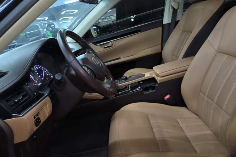 Used Lexus ES 2015 200 Elite Edition Left Front Seat