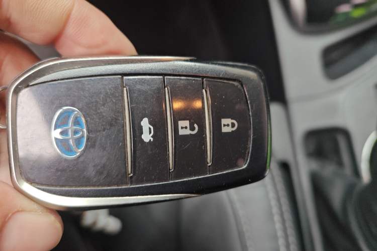 Used Toyota Corolla 2017 Revised Dual-Engine 1.8L E-CVT Elite Edition