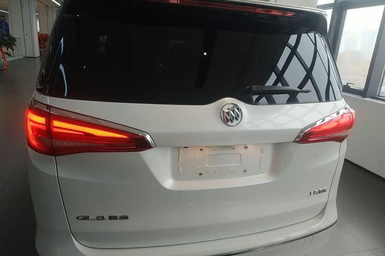 Used Buick GL8 2017 ES 28T Comfort Model China V Standard
