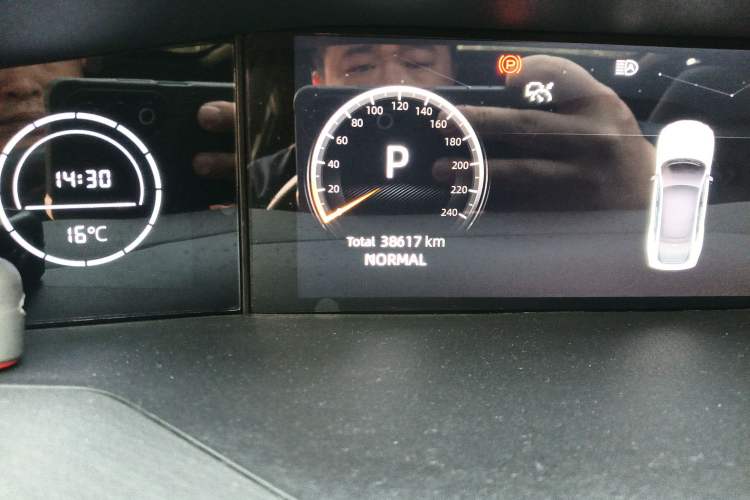 Used CHANGAN UNI-V 2023 1.5T Prestige Model