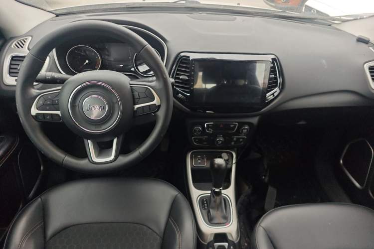 Used Jeep Compass 2019 200T Automatic Prestige Edition