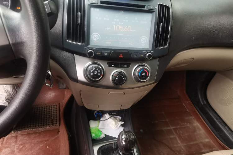Used Hyundai Celesta 2011 1.6L Manual Comfort Edition

