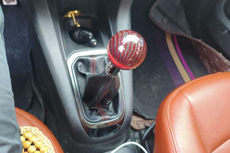 Used Citroen Elysee 2015 Zhishang Edition 1.6L Manual Fashion Model
