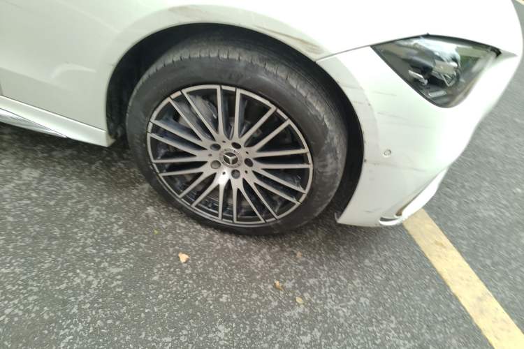 Used Mercedes-Benz C-Class 2022 Restyled C 260 L Sport Edition Right Front Wheel Hub