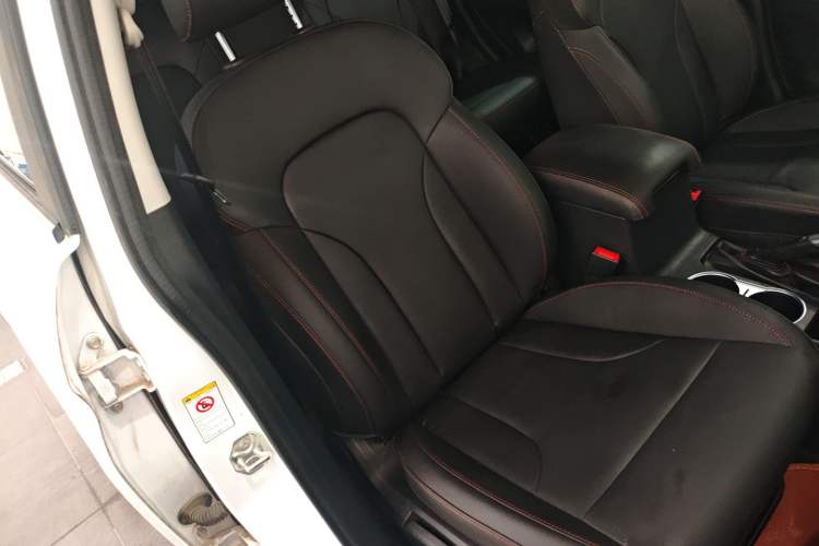 Used Haval M6 2018 Revised Version 1.5T DCT Two-Wheel Drive Elite Edition
