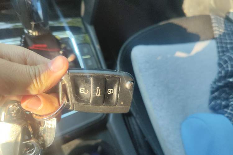 Used Volkswagen Lamando 2019 280TSI DSG Comfort Edition China VI standard Vehicle Key