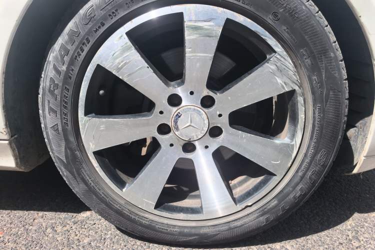 Used Mercedes-Benz C-Class 2010 C 180K Classic model Right Front Wheel Hub