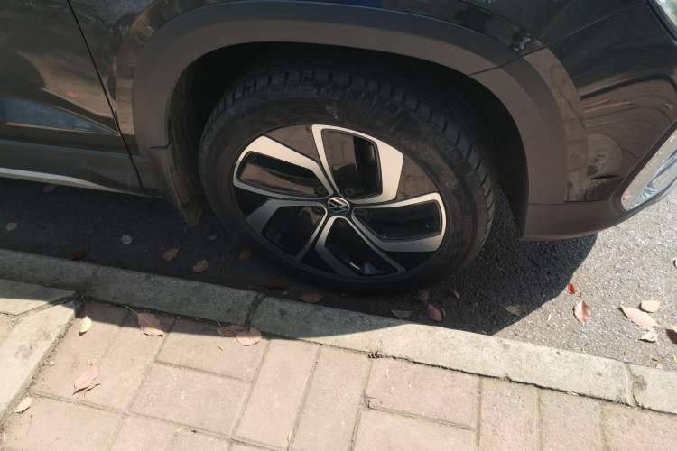 Used Volkswagen Tharu 2024 300TSI Two-Wheel-Drive Full Moon Edition