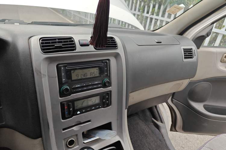 Used Jinbei Grace 2015 2.0L Classic Edition Standard Model Long Wheelbase 7/9 Seats
