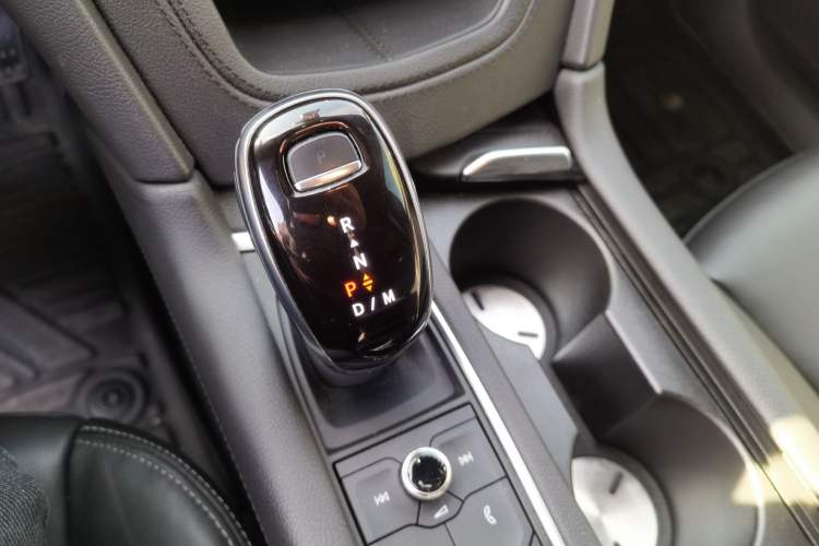 Used Cadillac XT6 2021 2.0T Six-Seater Four-Wheel-Drive Luxury Version
