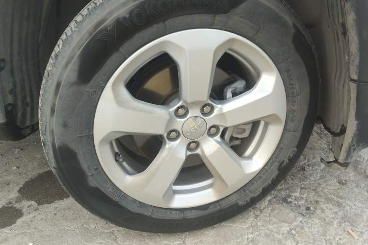 Used Jeep Compass 2017 200T Automatic Family Edition
