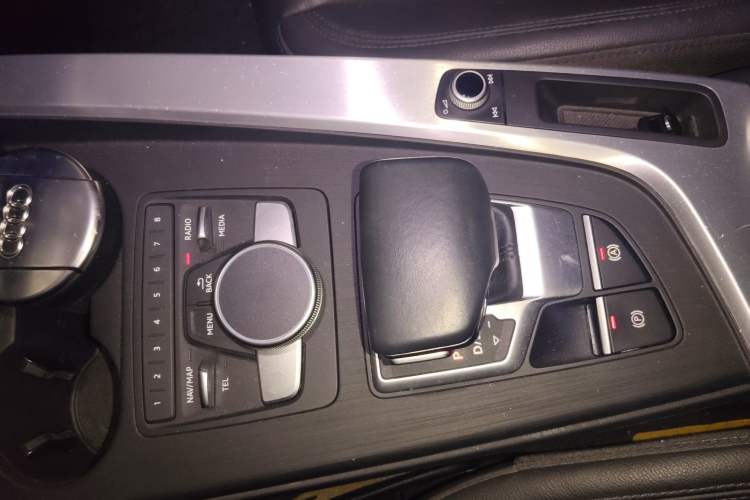 Used Audi A4L 2018 30th Anniversary Edition 40 TFSI Fashion Model