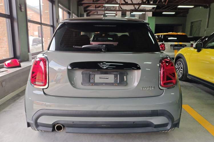 Used MINI 2022 1.5T COOPER Classic Edition
