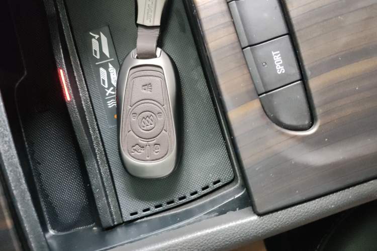 Used Buick Regal 2024 25T Deluxe Edition