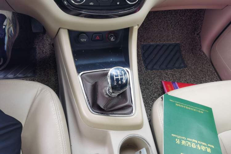 Used Baojun 730 2014 1.5L manual luxury trim 7 seats