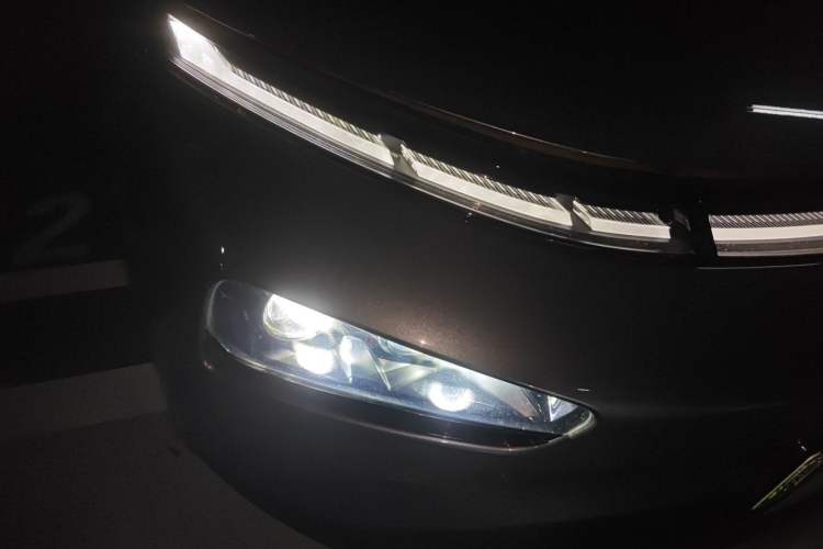 Used XPeng P7 2020 562N Performance Edition Right Front Headlight