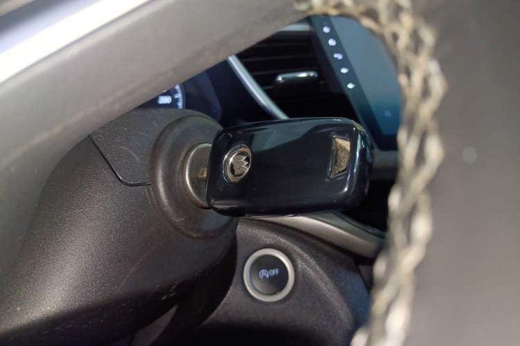 Used Buick Excelle GX 2018 18T Automatic Elite Model Interior 1