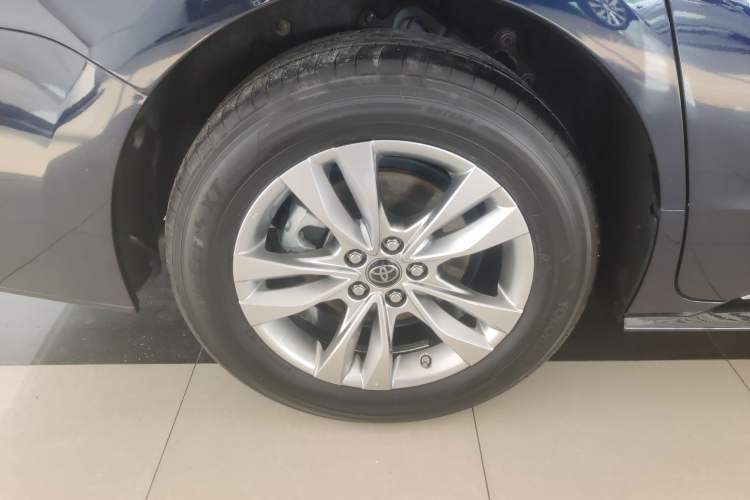 Used Toyota Sienna 2021 2.5L Hybrid Platinum Edition