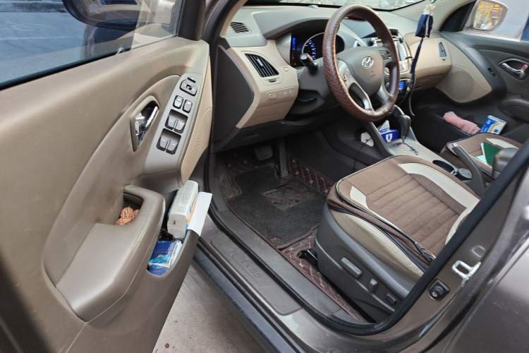 Used Hyundai ix35 2012 2.0L Automatic Two-Wheel Drive Elite Edition GLS