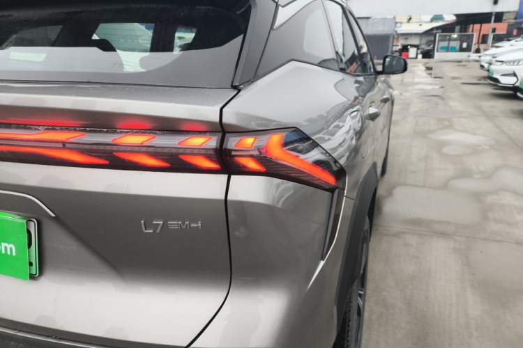 Used Geely Galaxy L7 2025 EM-i 115km Exploration+ Edition