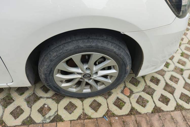 Used Nissan Sylphy 2019 1.6XV CVT Smart Connect Luxury Edition China VI Standard Right Front Wheel Hub