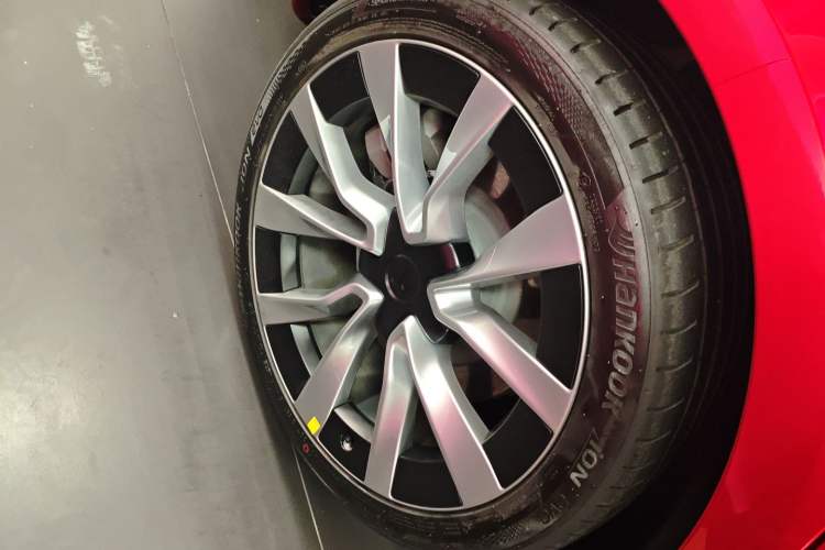 Used Tesla Model 3 2025 Model Revised Long-Range All-Wheel-Drive Version