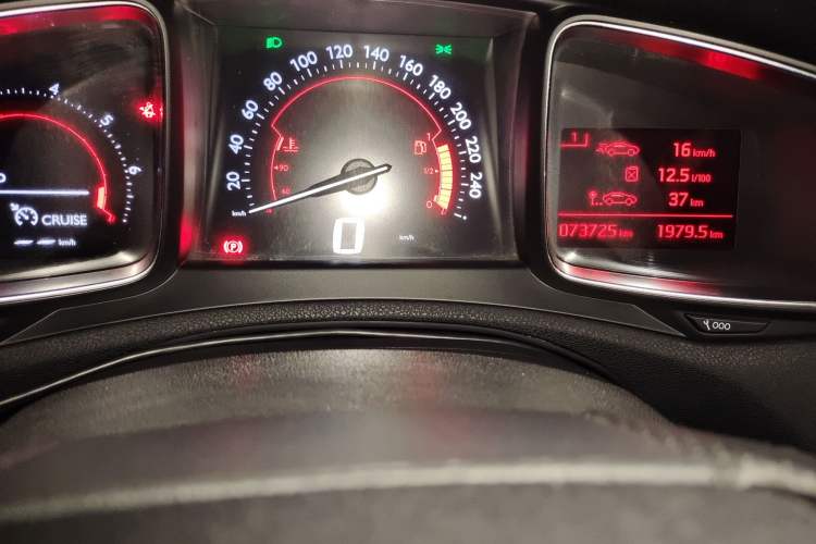 Used DS 6 2016 1.6T Luxury Edition THP160 Odometer Close Up