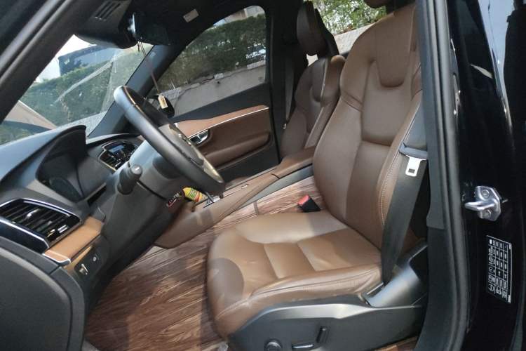 Used Volvo XC90 2022 B6 Zhiyi Luxury Edition 7-Seater