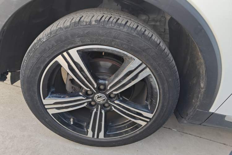 Used MG ZS 2020 Global Bestseller with 1.5L Engine Manual Transmission and a Massive 65-Inch Panoramic Sunroof Version
