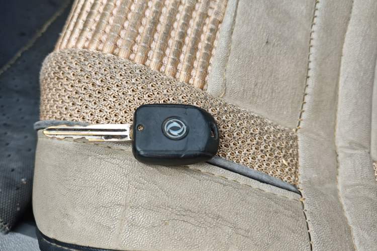 Used FORTHING Lingzhi 2014 M3 1.6L 7-Seater Comfort Model