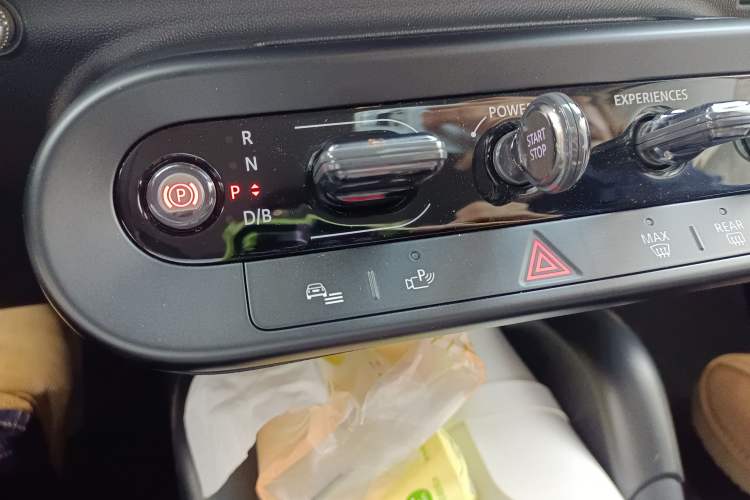 Used MINI Electric MINI COOPER 2024 456km COOPER E Classic Edition
