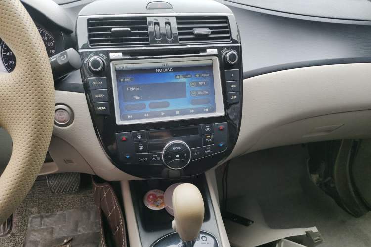 Used Nissan Tiida 2011 1.6L CVT Smart Version Audio And AC Panel