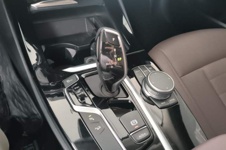 Used BMW X3 2020 xDrive25i Luxury Package Gear Lever