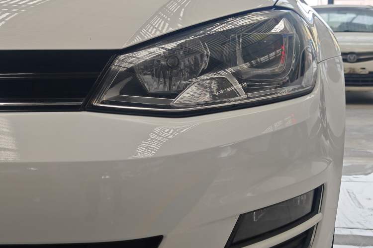 Used Volkswagen Golf 2016 230TSI Manual Comfort Version
