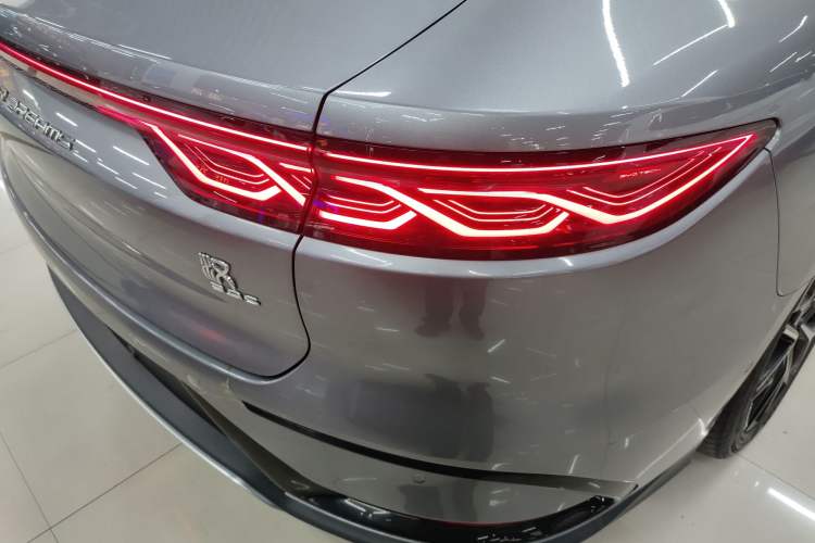 Used BYD Han 2022 EV Genesis Edition 610KM All-Wheel Drive Premium Model Right Rear Taillight