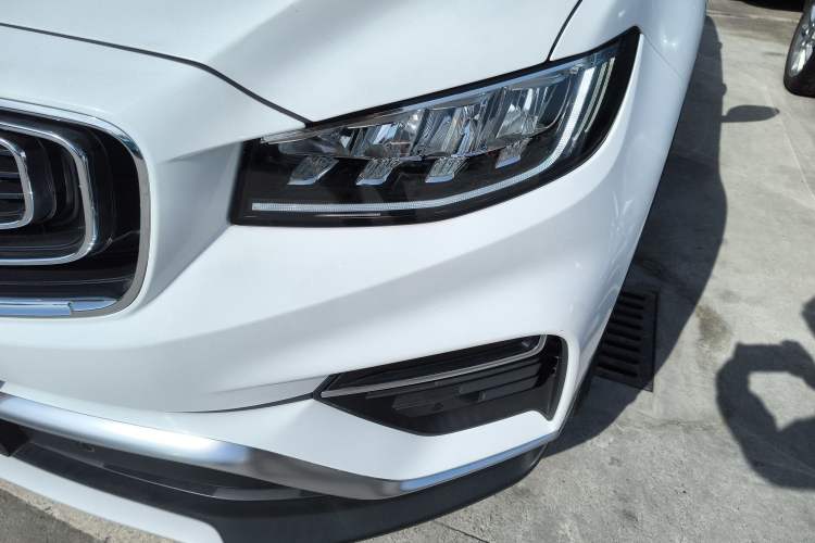 Used Geely Auto Emgrand X7 Sport 2020 1.8TD DCT ZhiZun PRO Left Front Headlight