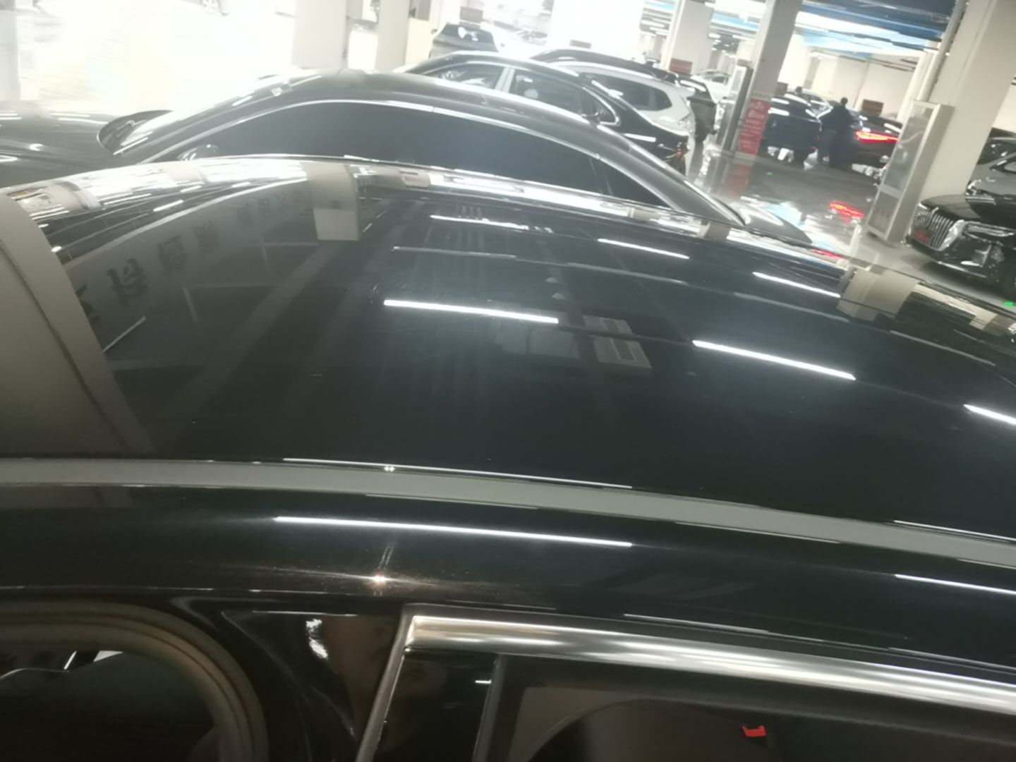 Hongqi E-QM5 2023 Base Travel Edition — снимка 7