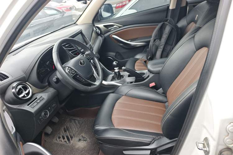 Used BYD Song 2016 GaiShi Edition 1.5TI Manual Elite Model Left Front Seat