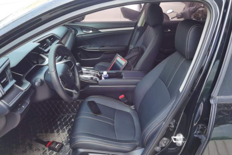 Used Honda Civic 2016 220TURBO CVT Luxury Edition
