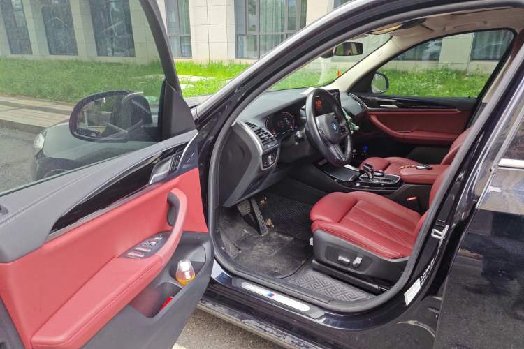 Used BMW X3 2022 xDrive25i M Sport Package Driver Seat