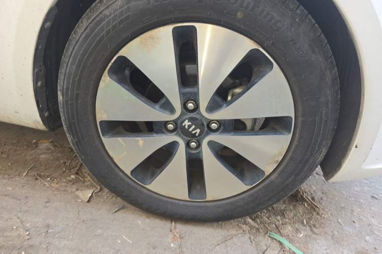 Used Kia K2 2012 Sedan 1.6L Automatic Transmission Premium Commemorative Edition
