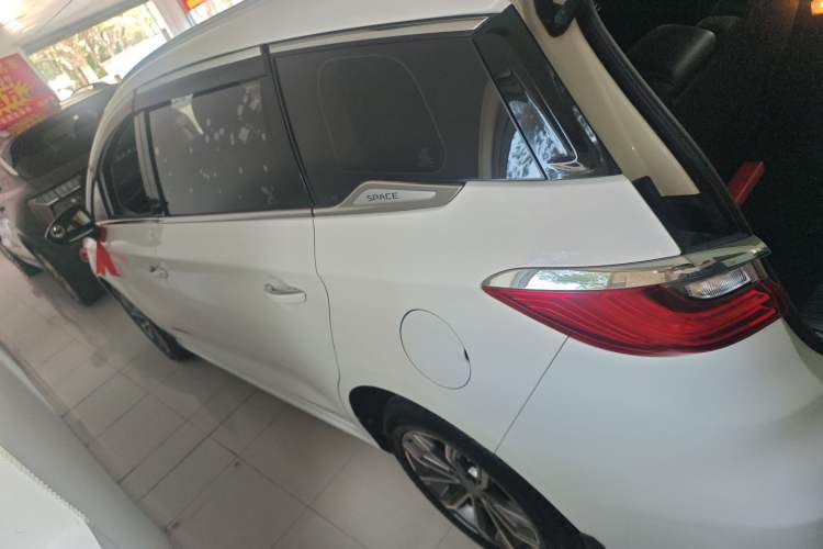 Used BYD Song MAX 2019 1.5T Automatic Smart Connect Ruiyi Sunroof Model 7 Seats China VI Standard