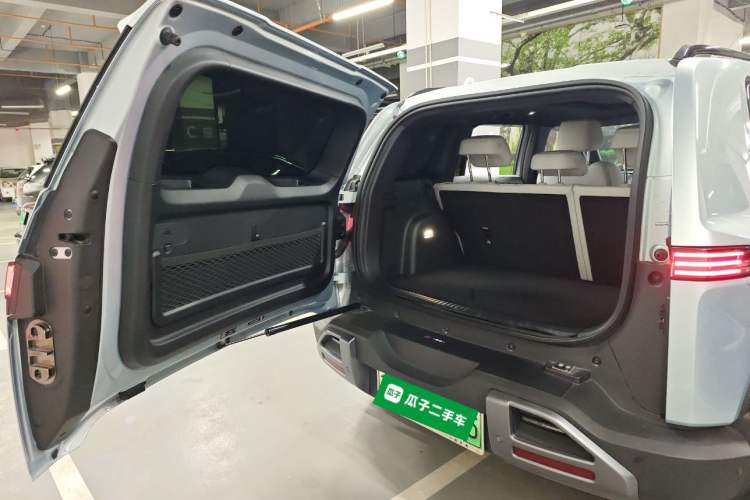 Used Formula Leopard Titanium 3 2025 501 km All-Wheel Drive Intelligent Driving Max Edition Trunk